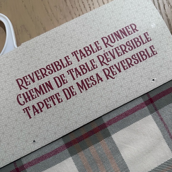 Disney World reversible table runner NWT - Picture 7 of 7